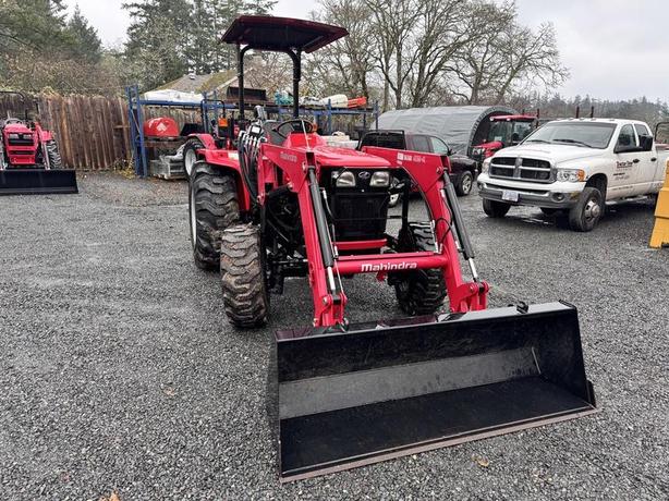 2023 Mahindra 4500 Series 4540 4WD image 2