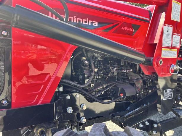 2024 Mahindra 4500 Series 4540 4WD image 8