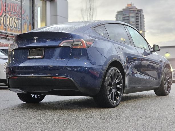 2022 Tesla Model Y Long Range - Dual Motor, No Accidents image 6