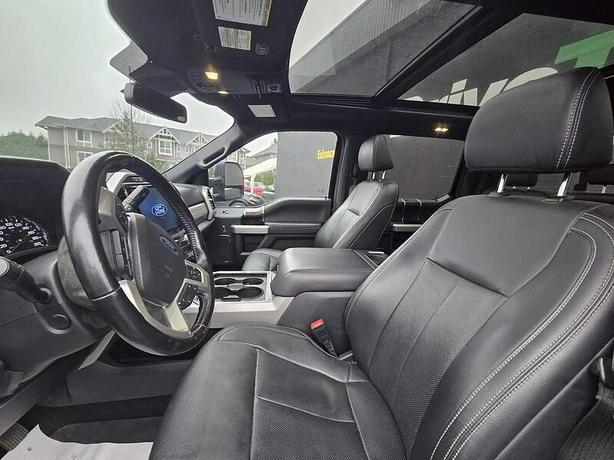 2022 Ford F-350 Lariat - Forward Collision Mitigation, Sunroof image 7