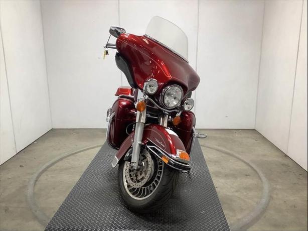 2010 Harley-Davidson Flhtcu Ultra Classic Electra Glide Motorcycle image 2