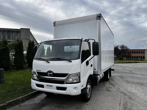 2018 Hino 195 16 Foot Cube Van 3 Seater Diesel image 4