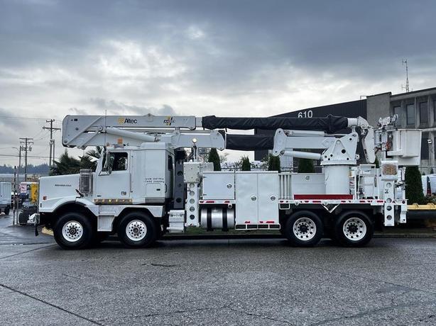 2011 Western Star Trucks 4900 Twin Steer DD15 Altec AH85A Bucket Truck with Air  image 7