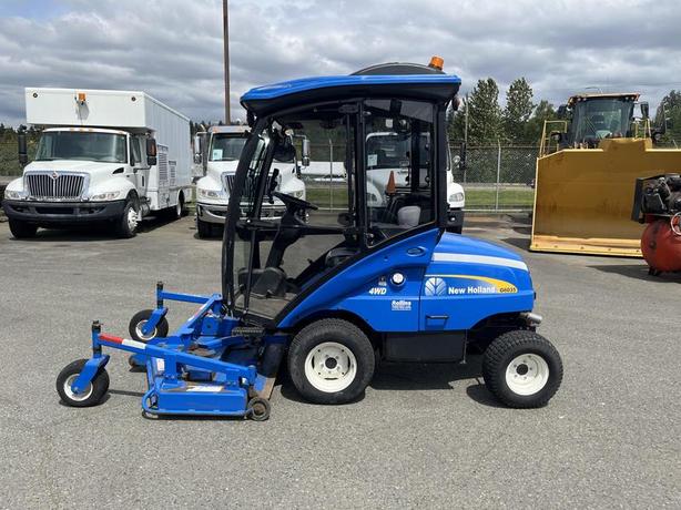 2011 New Holland G6035 Front mounted 60-inch mower deck Diesel image 2
