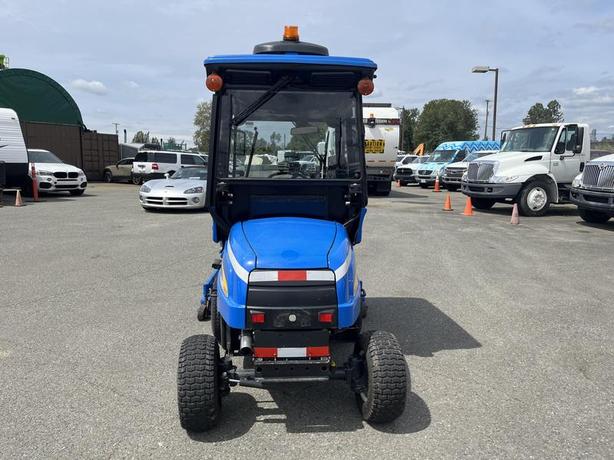 2011 New Holland G6035 Front mounted 60-inch mower deck Diesel image 4