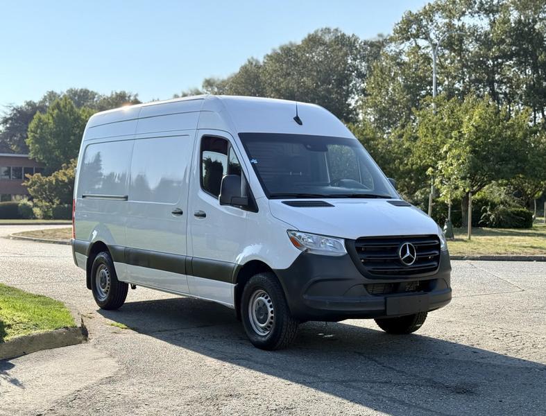 2020 Mercedes-Benz Sprinter 2500 High Roof Diesel Cargo Van 144-inch WheelBase display photo