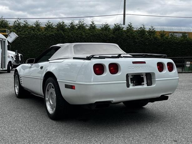 1992 Chevrolet Corvette Convertible image 8