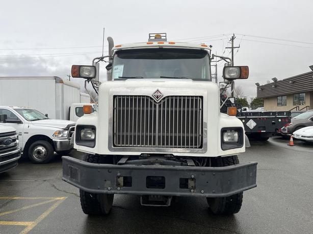 2003 International 5600i 6x4 Dump Truck with Air Brakes image 8