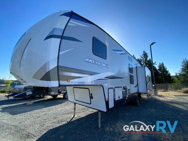 Used 2022 Forest River RV Arctic Wolf 327MB image 2
