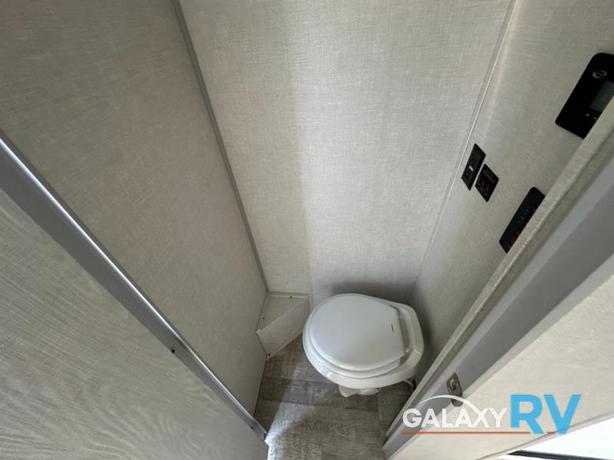 Used 2024 Forest River RV No Boundaries BEAST MODE image 8