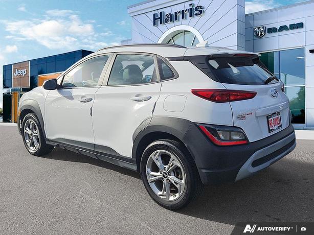 2023 Hyundai Kona Preferred |  AWD w/Sun & Leather Package! image 4