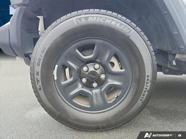 2019 Jeep Wrangler Sport 4x4 | No Reported Accidents! image 6