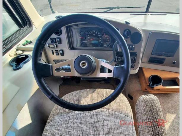 Used 2004 Monaco Monarch SE 34PBD image 7