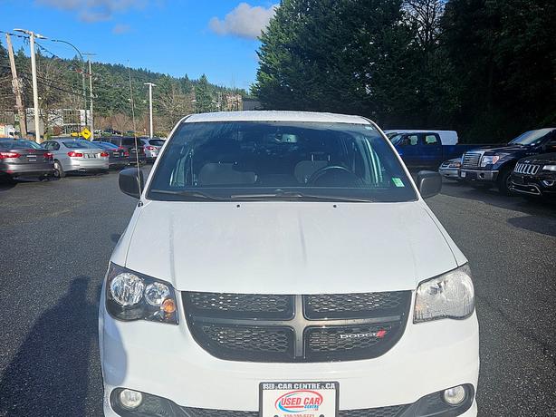 2017 Dodge  Grand Caravan SE image 4