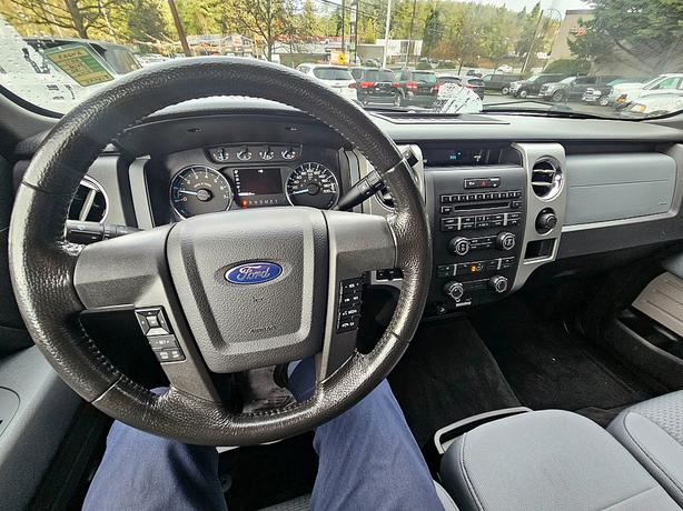 2011 Ford  F-150 XLT image 8