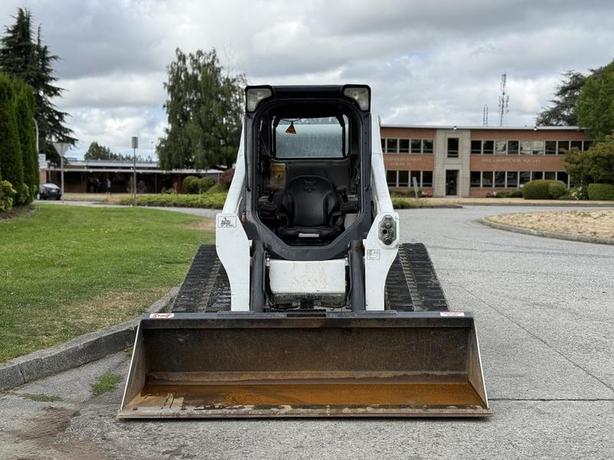 2017 Bobcat T740 Skid Steer Loader image 3