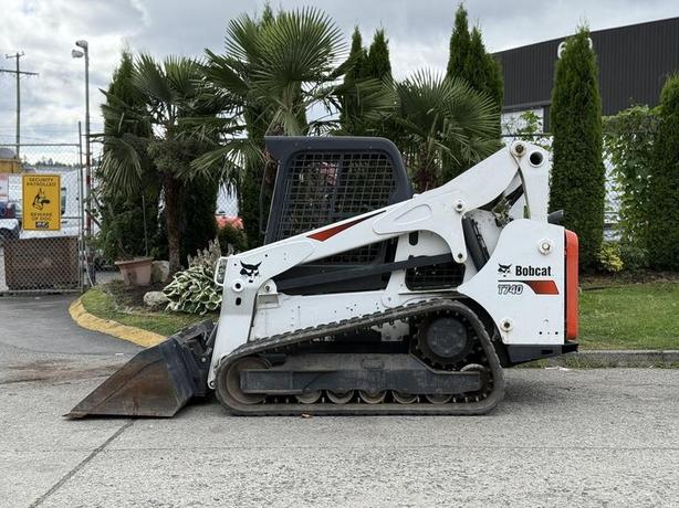2017 Bobcat T740 Skid Steer Loader image 6