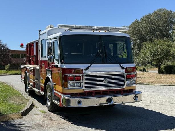 2004 American LaFrance Eagle Firetruck Diesel image 2