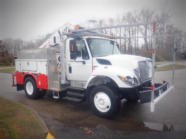 2012 International 7300 Workstar Crane Service Truck with Air Brakes Dually Dies image 5