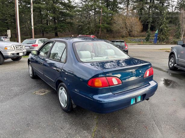 1998 Toyota  Corolla CE Automatiic low k air works image 7