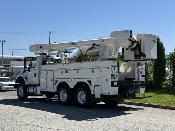 2013 International 7400 Workstar Altec Bucket Truck Diesel with Air Brakes image 7