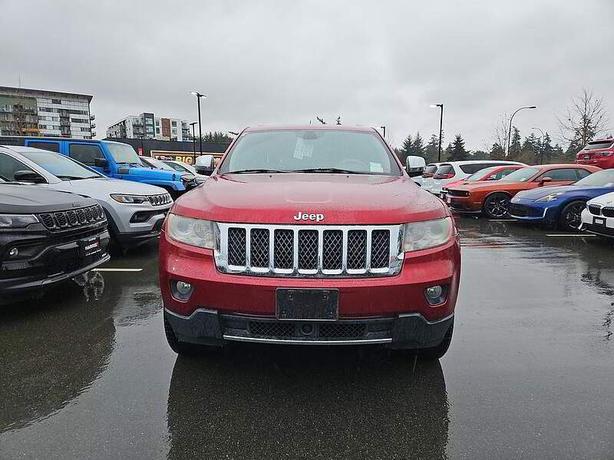 2012 Jeep Grand Cherokee Overland 4x4 | Panoramic Sunroof! image 2