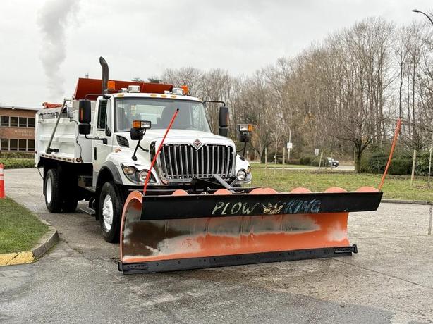 2012 International 7400 Plow Truck with 13-Foot Dump and Sander image 2
