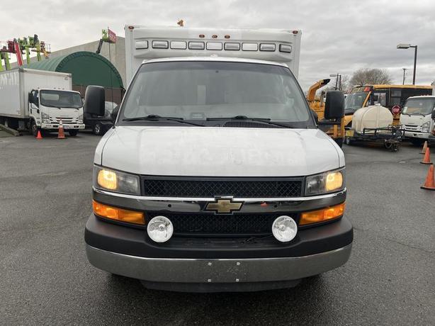 2016 Chevrolet Express G3500 Cube Van Ex Ambulance image 8