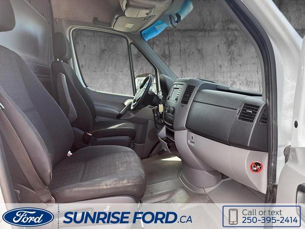 2016 Mercedes-Benz Sprinter EXT - SMOOTH 5-SPEED AUTOMATIC TRANSMISSION - BUILT  image 8