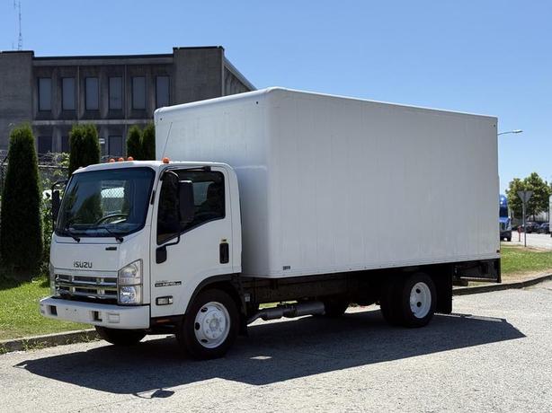 2012 Isuzu NPR HD 16 Foot Cube Van With Ramp image 5