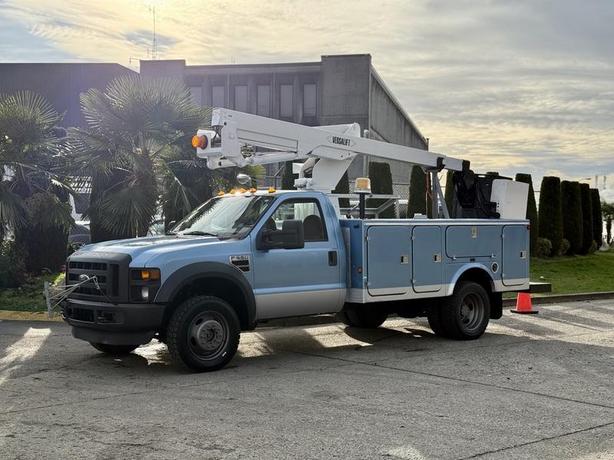2010 Ford F-550 XL Super Duty 4x4 Versalift Bucket Service Truck image 5