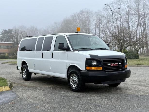2015 GMC Savana LS 3500 Extended 8-Passenger Van – 6.0L V8, RWD image 1