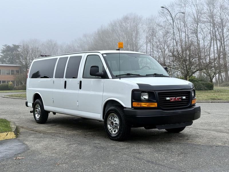 2015 GMC Savana LS 3500 Extended 8-Passenger Van – 6.0L V8, RWD display photo