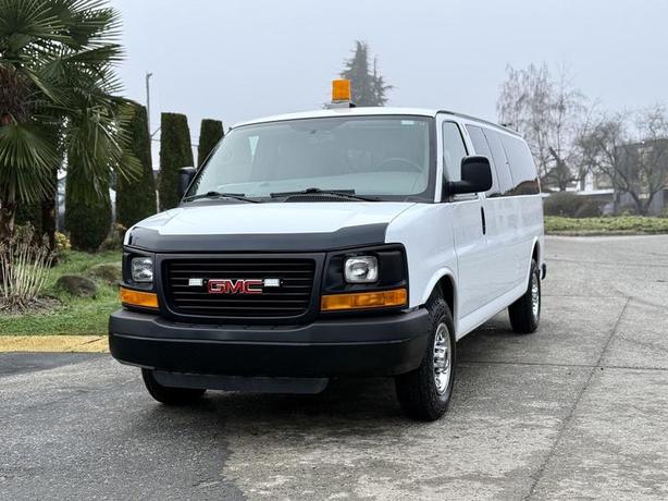 2015 GMC Savana LS 3500 Extended 8-Passenger Van – 6.0L V8, RWD image 4