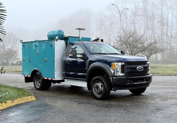 2017 Ford F-550 XL Super Duty Service Truck image 1