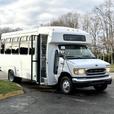 2002 Ford Econoline E-450 Super Duty 5-Passenger Bus with Wheelchair Lift thumbnail image
