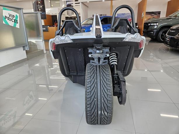 2022 Polaris Polaris Slingshot Winter Blow out! Wholesale Pricing! image 5