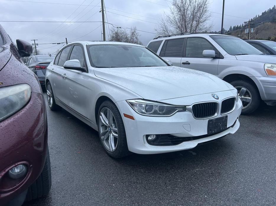 2013 BMW 3 Series 328i Xdrive AUTO, KEYLESS ENTRY, LEATHER HEATED SEATS, POWER S display photo