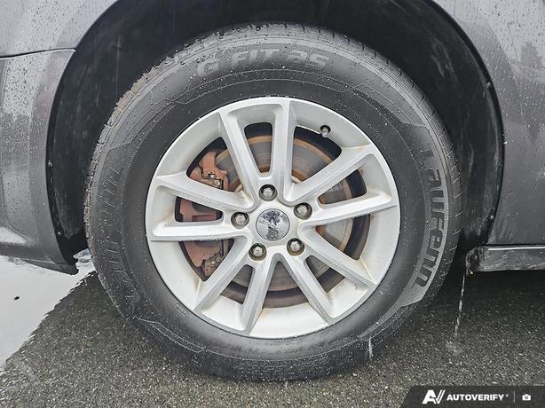 2020 Dodge Grand Caravan Premium Plus | Garmin Navigation | Heated Seats! image 6