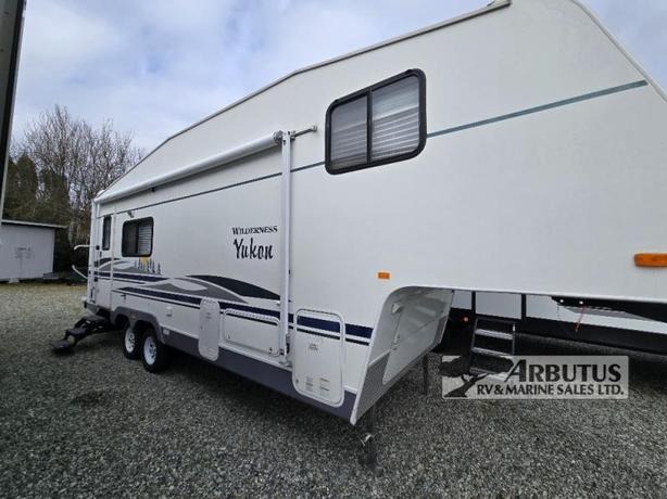 Used 2006 Fleetwood RV Wilderness Yukon 25.5RKS image 1