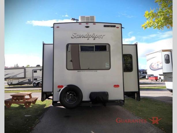 Used 2023 Forest River RV Sandpiper 3370RLS image 5
