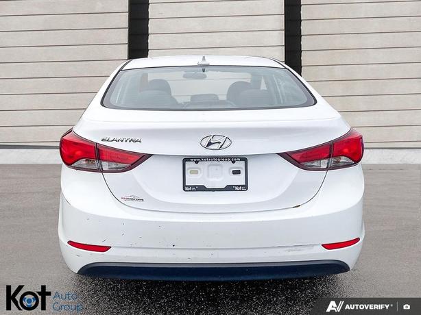 2016 Hyundai Elantra GL MANUAL TRANSMISSION! image 5