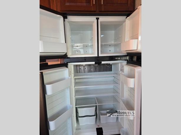 Used 2015 Keystone RV Fuzion 325 image 8