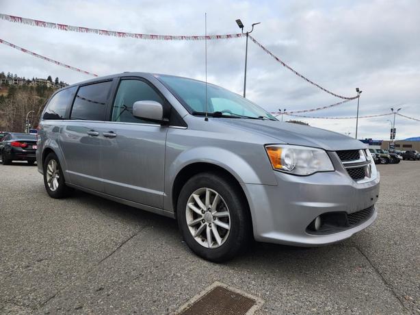 2019 Dodge Grand Caravan SXT Premium Plus | DVD Entertainment System | Engine Bl image 2