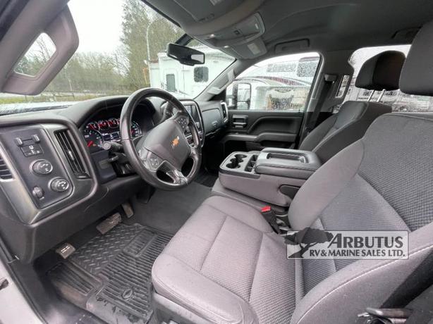 Used 2019 Chevrolet Silverado 3500 image 8
