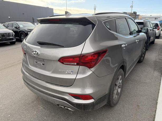 2018 Hyundai Santa Fe Sport SE LEATHER! SUNROOF! NO ACCIDENT! LOW KMS! image 4