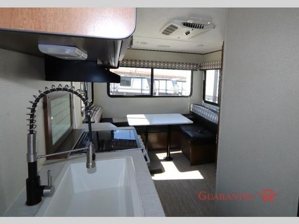 Used 2019 Prime Time RV Avenger ATI 20RD image 7
