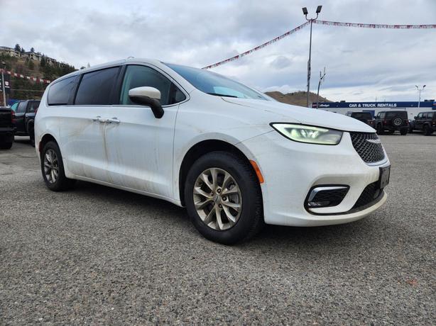 2023 Chrysler Pacifica Touring L | Heated Seats & Steering Wheel | Power Liftgat image 2