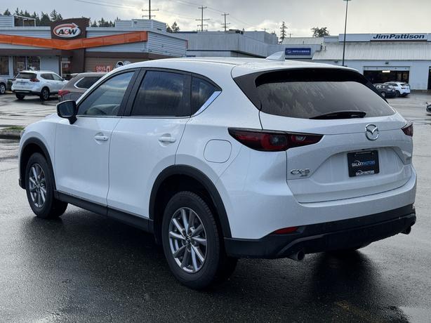 2024 Mazda CX-5 GS AWD - BC Local, Back Up Camera & Heated Seats image 7
