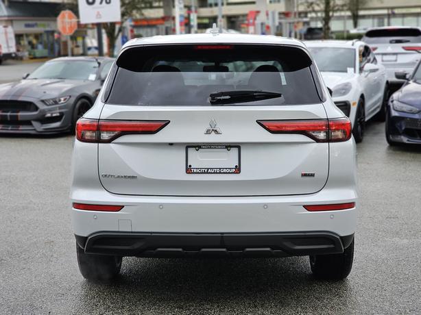 2023 Mitsubishi Outlander ES - Heated Seats, Apple Carplay/Android Auto image 6